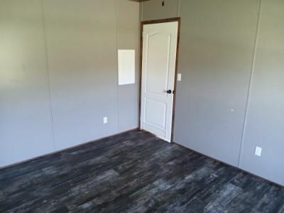 Photo 2 of 14 of home located at 22084 I-10 Vidor, TX 77662