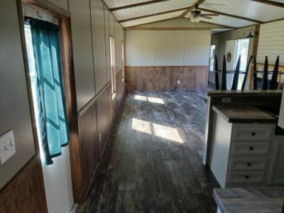 Photo 3 of 14 of home located at 22084 I-10 Vidor, TX 77662