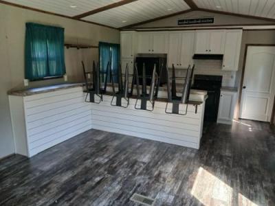 Photo 5 of 14 of home located at 22084 I-10 Vidor, TX 77662