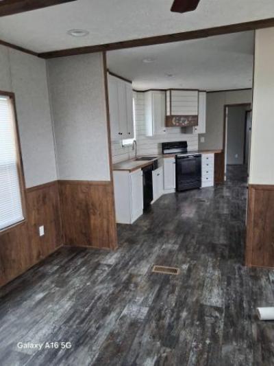 Photo 4 of 13 of home located at 13653 Airline Highway Gonzales, LA 70737