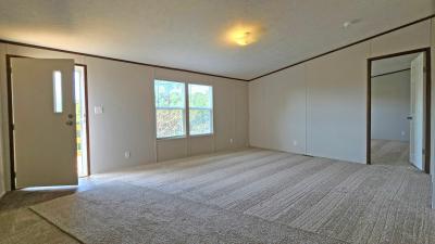 Photo 4 of 11 of home located at 305 Spring Hill Dr Grayson, KY 41143