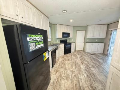 Photo 4 of 17 of home located at 2587 Isbell Ln Silsbee, TX 77656