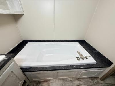 Photo 5 of 17 of home located at 2587 Isbell Ln Silsbee, TX 77656