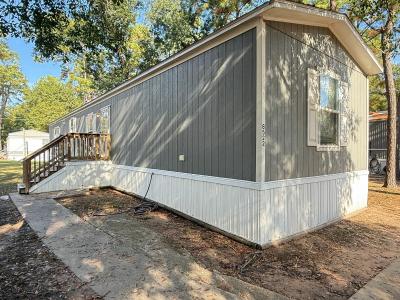 Mobile Home at 8522 Torrey Pine Pl Tomball, TX 77375
