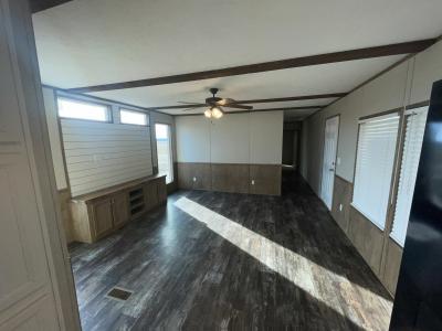 Photo 5 of 8 of home located at 914 Il 15 Sims, IL 62886