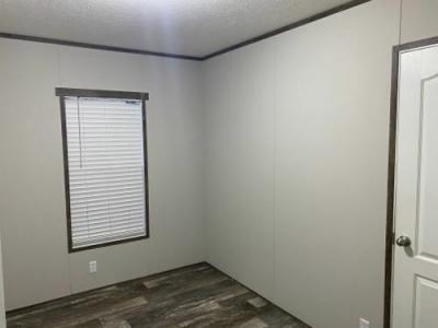 Photo 5 of 15 of home located at 287 White Pine Cir L Florence, KY 41042