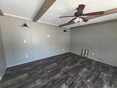 Photo 4 of 14 of home located at 504 Molly Lane Gadsden, AL 35901