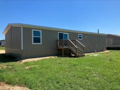 Photo 3 of 22 of home located at 312 Maravillas Dr Pleasanton, TX 78064