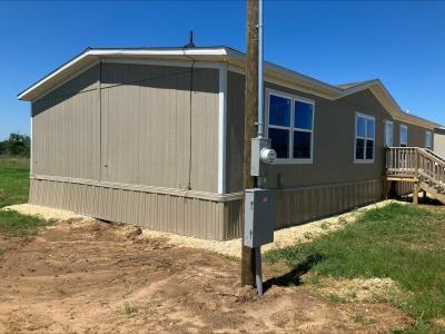 Photo 4 of 22 of home located at 312 Maravillas Dr Pleasanton, TX 78064