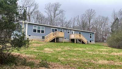 Photo 4 of 19 of home located at 313 Salem Road McMinnville, TN 37110