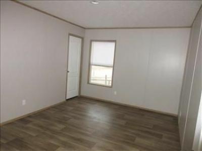 Photo 3 of 27 of home located at 13653 Airline Hwy Gonzales, LA 70737