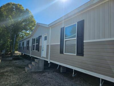 Photo 2 of 27 of home located at 13653 Airline Hwy Gonzales, LA 70737