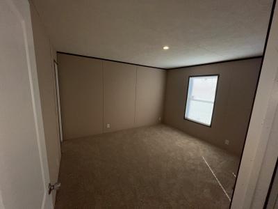 Photo 5 of 15 of home located at 1507 N Oak Street Du Quoin, IL 62832