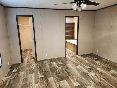 Photo 5 of 14 of home located at 16071 Old Greensboro Moundville, AL 35474