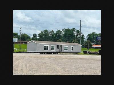 Mobile Home at 12478 E Carter Rd Bloomfield, IN 47424