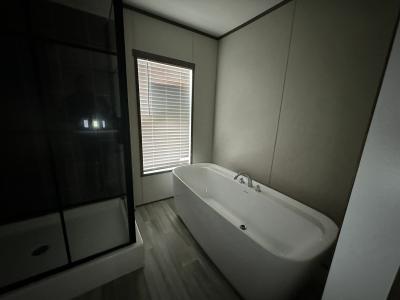 Mobile Home at 13601 Mermill Rd Lot 11 Rudolph, OH 43462