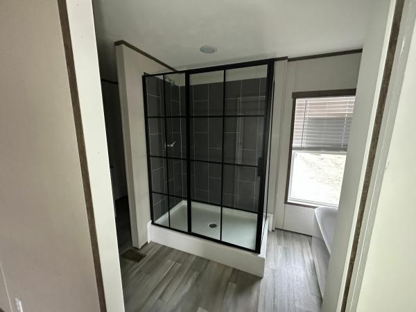 2023 PLATINUM ANNIVERSARY Manufactured Home