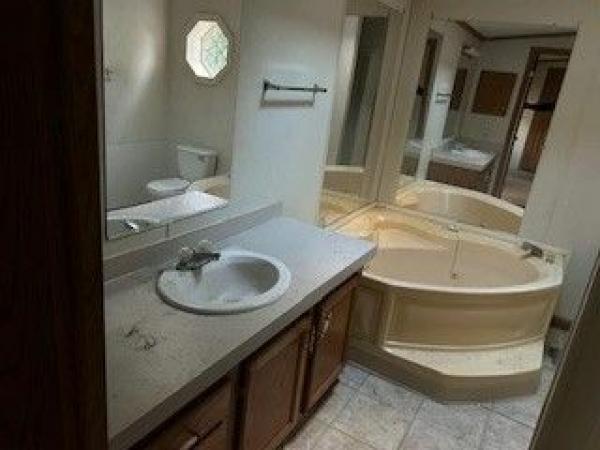 1999 WOODFIELD Manufactured Home