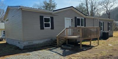 Mobile Home at 2523 Exeter Ave Middlesboro, KY 40965