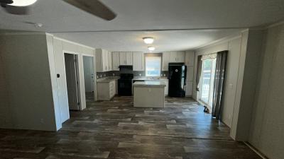 Photo 3 of 11 of home located at 914 Il 15 Sims, IL 62886