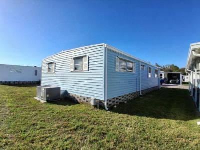 Photo 5 of 23 of home located at 1071 Donegan Rd Lot 749 Largo, FL 33771