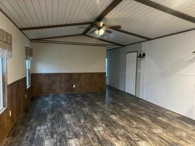 Photo 5 of 9 of home located at 31888 Alabama 75 Oneonta, AL 35121