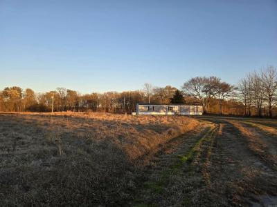 Photo 4 of 22 of home located at 4370 Highway 49 Holly Grove, AR 72069