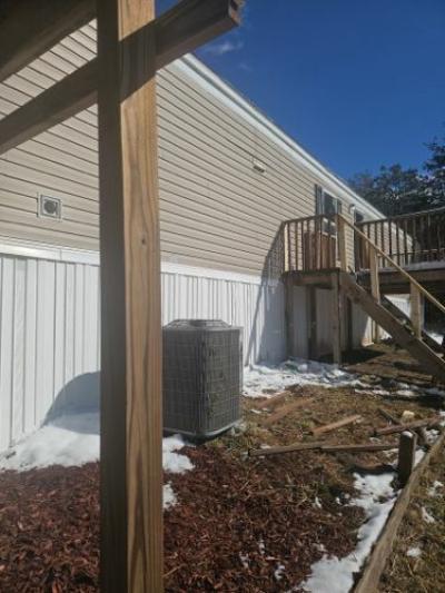 Photo 3 of 15 of home located at 4394 Thomas Ridge Rd Leon, WV 25123