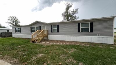 Photo 4 of 14 of home located at 125 La Rue Cannes Duson, LA 70529