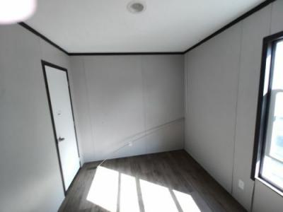 Photo 4 of 15 of home located at 915 Ssw Loop 323 Tyler, TX 75701