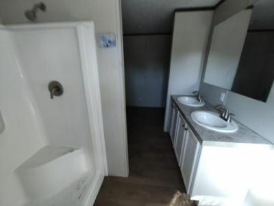 Photo 5 of 15 of home located at 915 Ssw Loop 323 Tyler, TX 75701