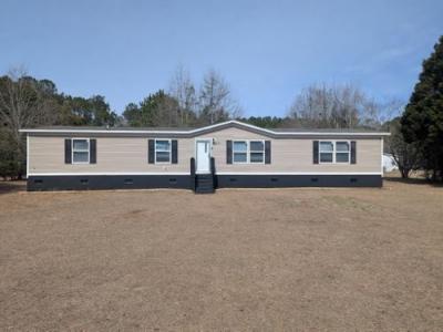 Photo 2 of 14 of home located at 3875 Carolyn Ln Johnsonville, SC 29555