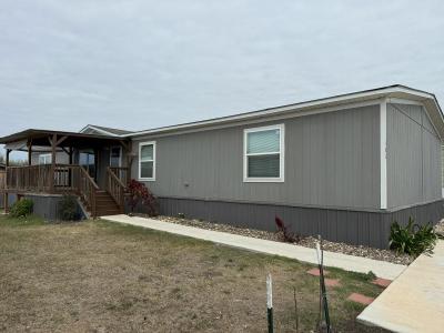 Photo 2 of 25 of home located at 7500 Paradise Rd Lot 182 San Antonio, TX 78244