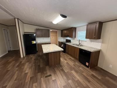 Photo 4 of 25 of home located at 7500 Paradise Rd Lot 182 San Antonio, TX 78244