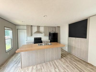 Photo 5 of 11 of home located at 24781 Hwy 321 Cleveland, TX 77327