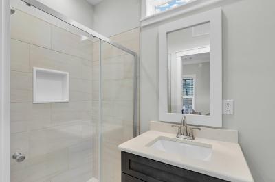 Photo 3 of 15 of home located at 161 Paradise Way Islamorada, FL 33036