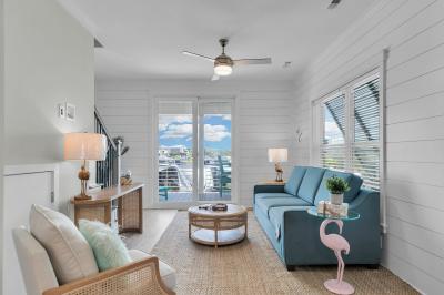 Photo 4 of 15 of home located at 161 Paradise Way Islamorada, FL 33036