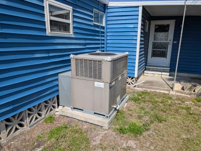 Photo 3 of 19 of home located at 603 63rd Ave W #G13 Bradenton, FL 34207