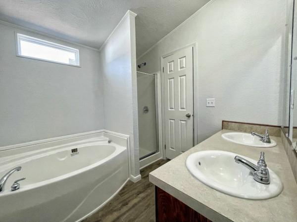 2022 Elliott Mobile Homes Solitaire Mobile Home