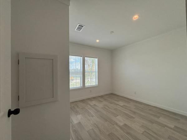 2026 Skyline - Ocala Venice w/ Rear Porch - Limited Series Mobile Home