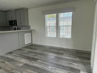 Photo 4 of 13 of home located at 10201 W Beaver St #279 Jacksonville, FL 32220