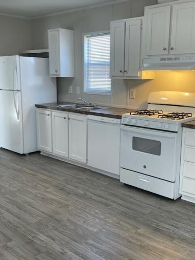 Photo 3 of 12 of home located at 27434 Bordeau Dr #187 Romulus, MI 48174