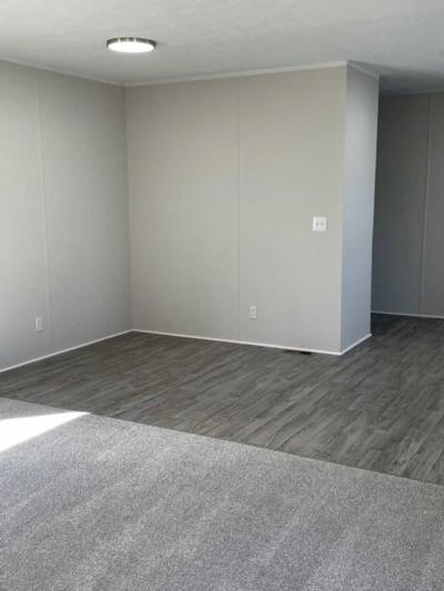 Photo 5 of 12 of home located at 27434 Bordeau Dr #187 Romulus, MI 48174