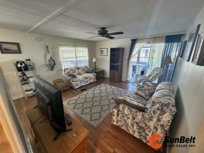Photo 5 of 25 of home located at 36144 Apple Way Grand Island, FL 32735