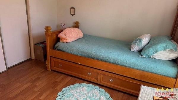 1986 VICT  Home