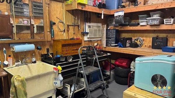 1986 VICT  Home