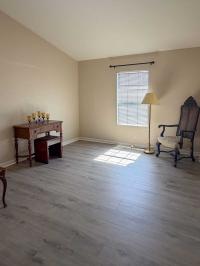 1993 Goldenwest CL572D8 Manufactured Home