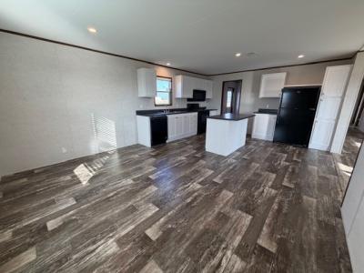 Photo 3 of 20 of home located at 127 Ardales Dr. Elgin, TX 78652