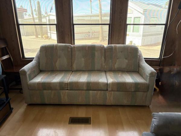 1986 Skyline Manufactured Home