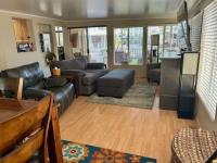 2000 CAVCO Mobile Home